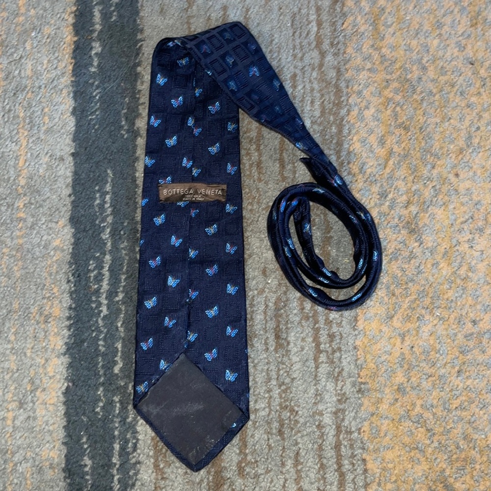 Botegga Venetta/ 100% Silk Mens tie/EUC